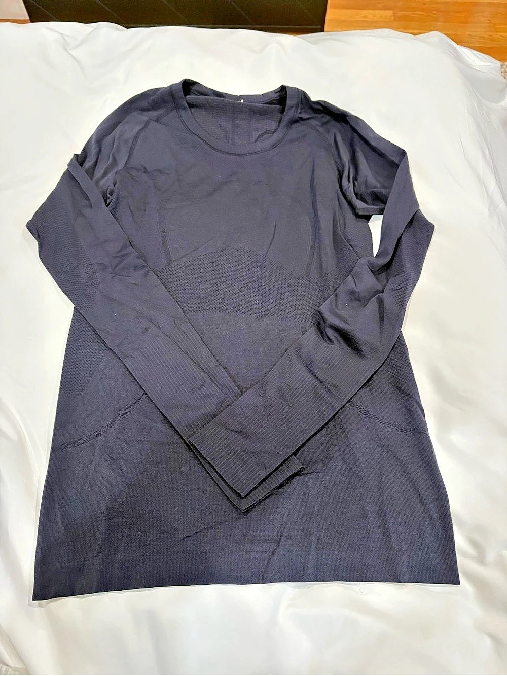 Lululemon Swiftly Tech Long Sleeve Crew Blue